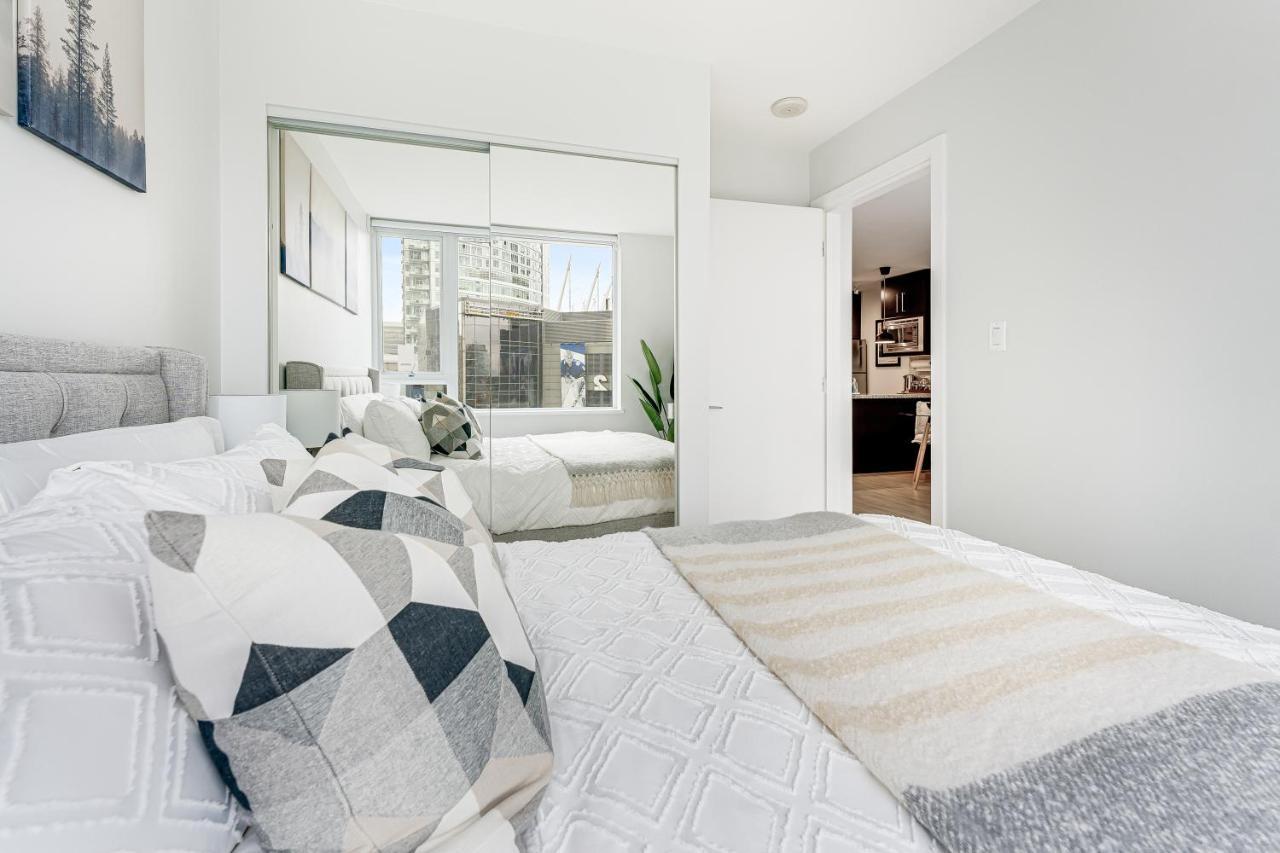 Heart Of Downtown 1 Bd Entire Condo - Pool, Gym, Parking, Office, Ac Vancouver Zewnętrze zdjęcie